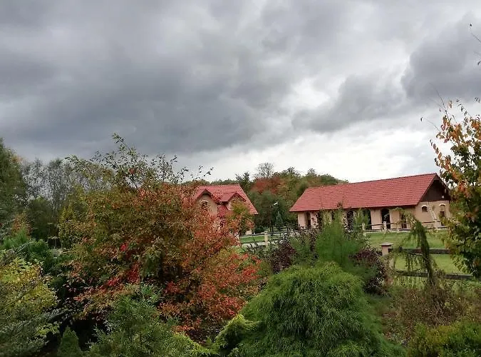 Enklawa Gospodarstwo agroturystyczne *